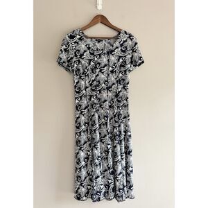 Sami & Jo A Fit N Flare Floral Midi Dress Textured Stretch Knit Flattering Med